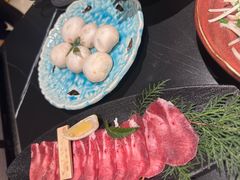 -山川小町·极番烧肉(新地假日广场店)