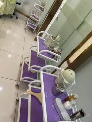 -苗医生专业祛痘·皮肤管理