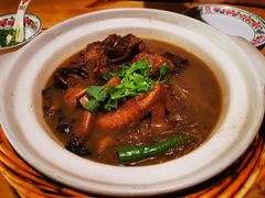 小鸡炖蘑菇-关东大厨老三熏鹅(新石店)
