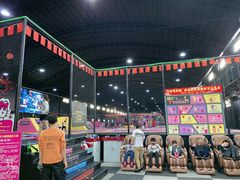 -嘿哟动霸CHUA·新潮玩运动娱乐中心·蹦床滑冰团建乐园