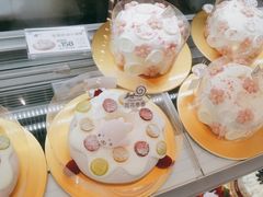 -花花卷卷·鲜食蛋糕(静安久光百货店)