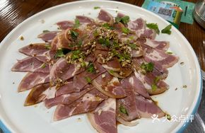 Steamed Pork Trotter with Shallots