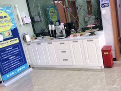 -茂菊口腔连锁(浦东南路店)