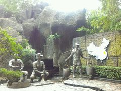 -金孔雀温泉旅游度假村