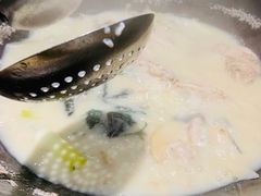 -陈大锅·岳阳鱼馆·地道岳阳菜(美食街店)