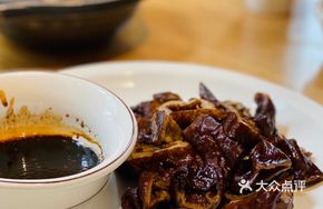 Crispy Intestine with Braised Flavor