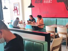 大堂-李先生牛肉面大王(上海站南广场店)
