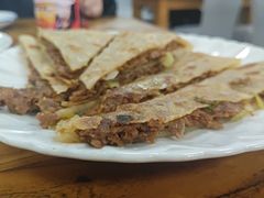 -溢心园香河肉饼总店