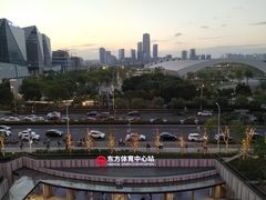 -东方体育中心(地铁站)