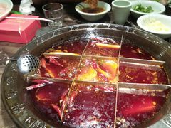 -红九格老火锅(三峡广场店)