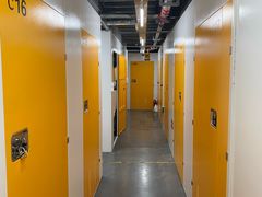 -安东易迷你自助仓储寄存仓库(顾戴路店)