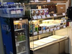 面包甜点陈列柜-凯司令西点房(虹桥路站店)