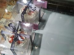 -爱上花开·蛋糕·安佳动物奶油轻奢私人定制(凯德店)