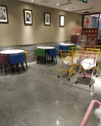 -萌兔星空蹦床撸兔馆