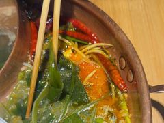 -洱火云南酸菜牛肉火锅(石景山当代商城店)