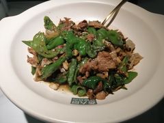 -费大厨辣椒炒肉(高铁吾悦广场店)