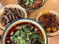 -拈签一笑黄牛肉辣卤串串