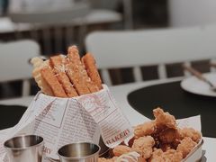 -露露家咖啡店