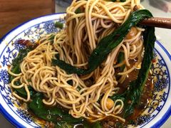 -渝之汇牛肉豌杂面