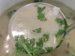 鲫鱼鸡蛋胡椒汤-正宗鸡饭粤香酒家(朱村店)