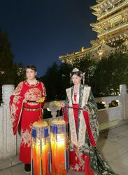 -都市丽人婚纱摄影