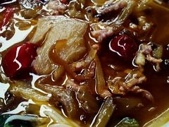 酸菜肉丝米线-越洋肖氏老米线(杨家坪店)