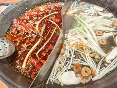 -周小明火锅(黑金冠社区店)