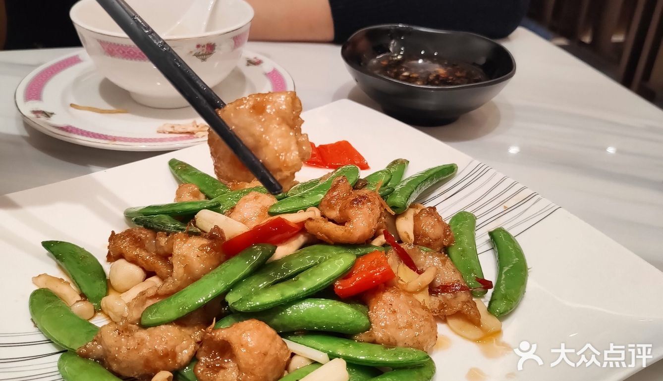 粤式特色餐厅 | 粤来记海鲜生蚝鸡煲