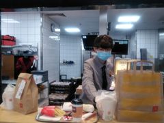 -麦当劳(展览路店)