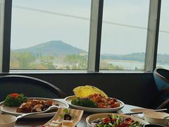 -上海佘山世茂艾美酒店