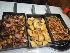 -老东镇啤酒屋海鲜加工·蒸汽海鲜·海鲜烧烤(台东店)