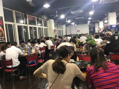 大堂-皖北巫氏三胖地锅鸡(长淮总店)