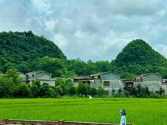 -高荡千年布依古寨旅游景区