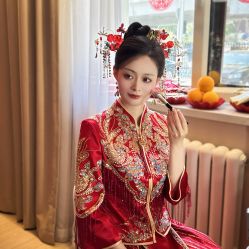 点击看大图 -爱伊人婚纱礼服美妆馆