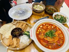 -魏铭鱼头捞饭(晋阳路店)
