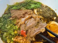金牌红烧牛肉面-康師傅私房牛肉面(浦机三店)