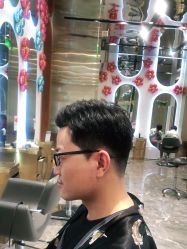 点击看大图 -卡尔诗·科技美肤连锁