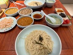 -裕兴记•蟹黄面馆(人民广场店)