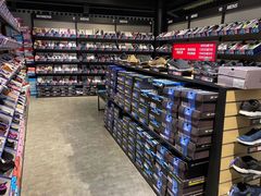 -SKECHERS 斯凯奇(上海国际时尚中心店)