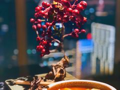 港式红烩牛腩配扳手有机胡萝卜-魔厨私房菜(观音桥店)