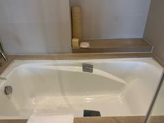 -南阳建业森林半岛假日酒店