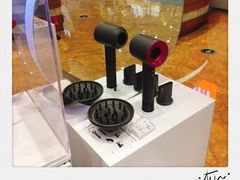 -王府井百货熙地港店