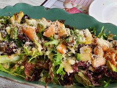 三文鱼牛油果海鲜沙拉-娜娜家·Nana's restaurant(国金汇店)