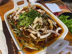 捞汁鱿鱼-捞围鲜·港式打边炉(海阳路店)