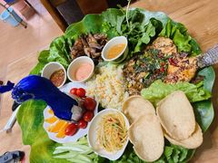 -沐毫傣泐云南菜孔雀宴•手抓饭傣味烧烤(曼听公园店)