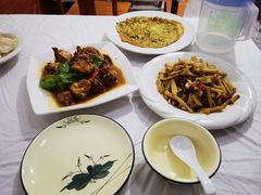 -天乐农家鱼头王(天目湖店)