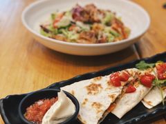 -POKEE VIA&Brunch·维娅(重庆来福士店)
