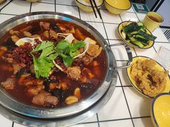 -晓彭肥肠鸡·泡椒鸡火锅(水木天地店)