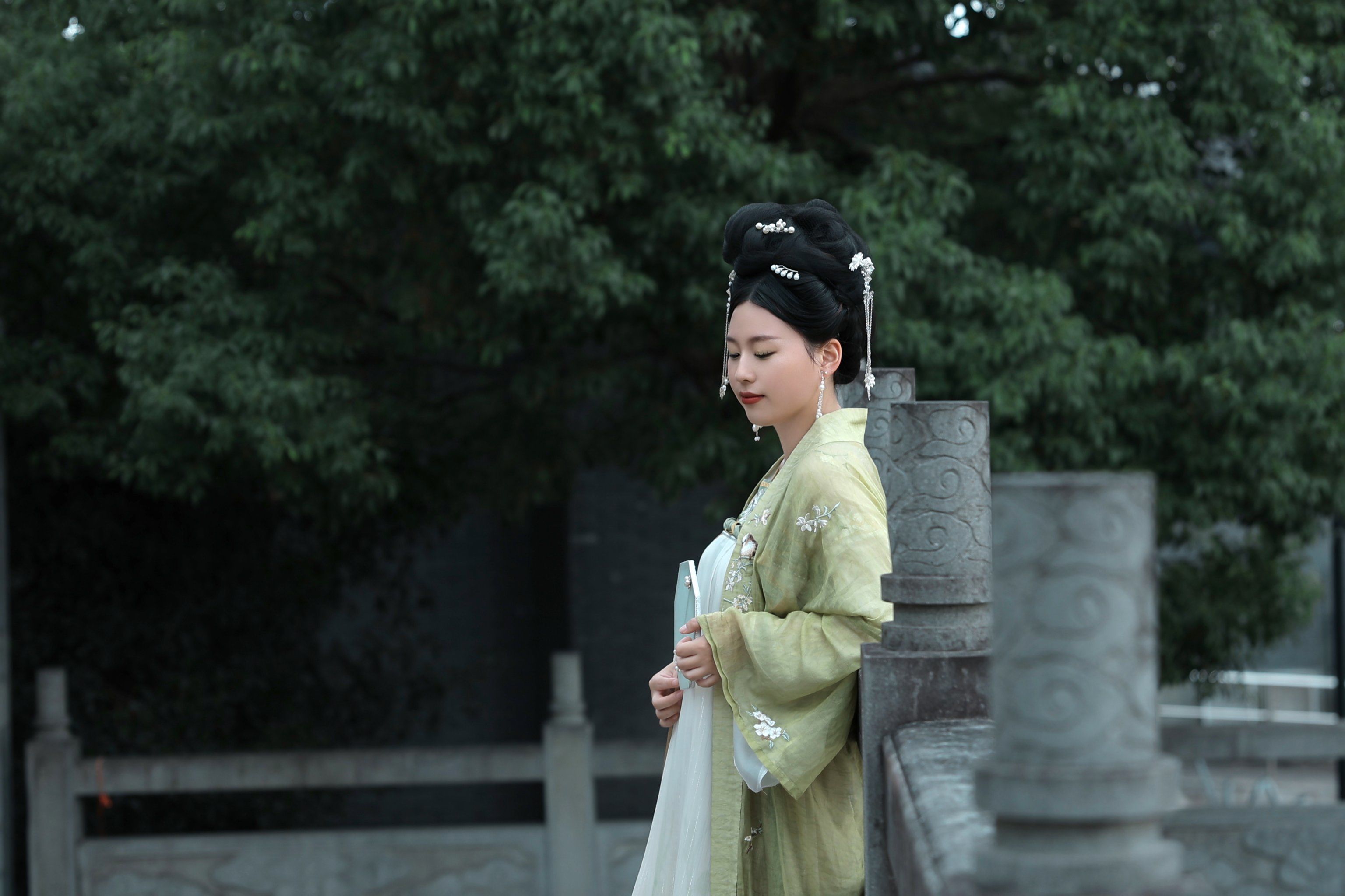 轻舞月下影,飘逸汉服情#古风汉服#汉服#汉服妆造婉棠汉服「台州府城