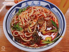 招牌红煨牛腩粉-鑫花溪牛肉米粉(凤凰街创始总店)